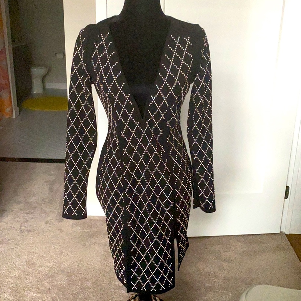 Showstopping black dress with slits